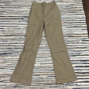 MAJORELLE Ameera pant in taupe green